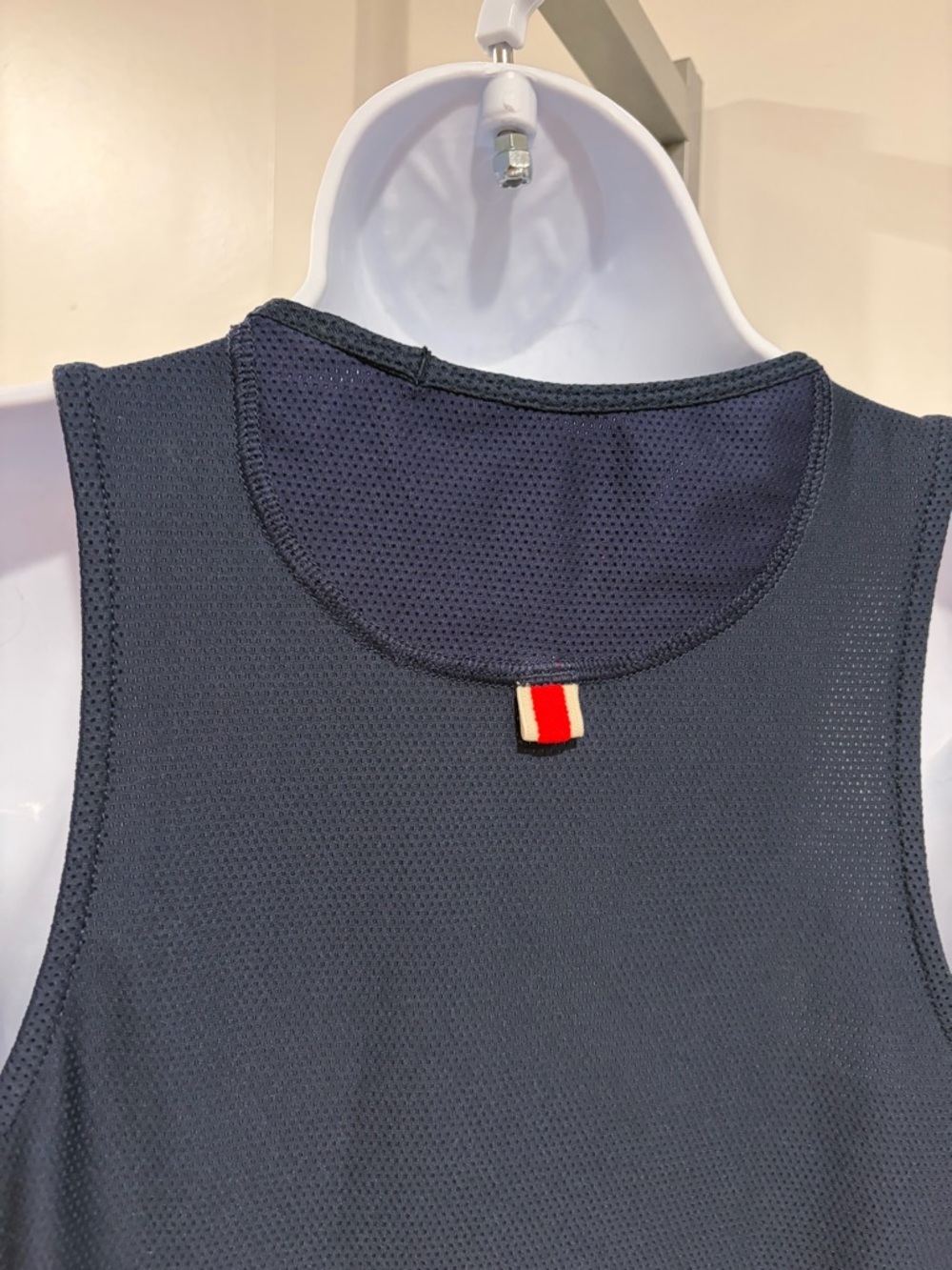 Tracksmith Van Cortlandt Singlet Navy Ivory size Small - Picture 5 of 7